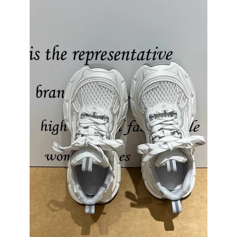 Estação europeia papai sapatos femininos 2025 verão novo estilo couro genuíno sola grossa moda malha respirável All-Matc