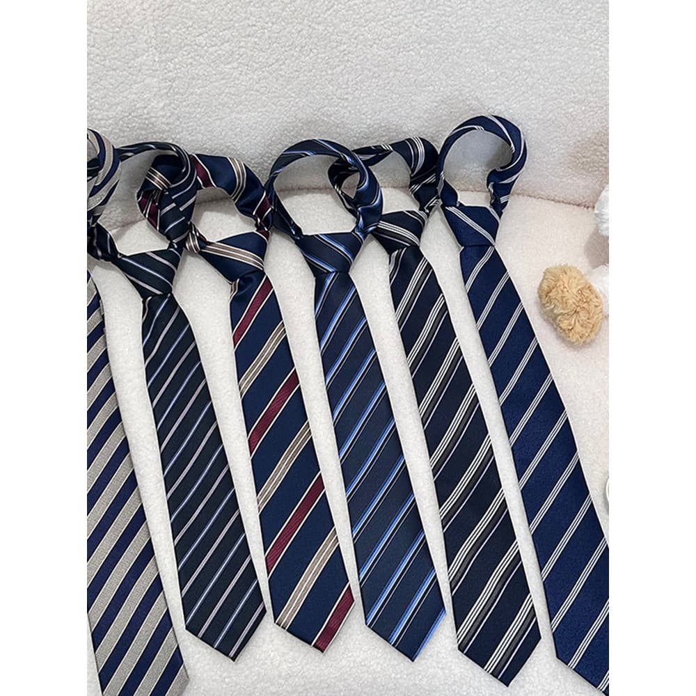 Tokyo Year-Old Times jk Material escolar Estilo formal Gravata de mão Terno Pequenos objetos Gravata azul Gravata unifor