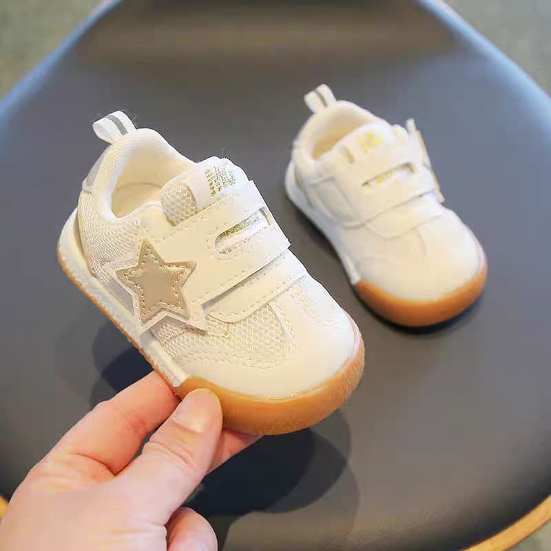 Sapatos infantis de sola macia para crianças pequenas, sapatos respiráveis antiderrapantes para meninas de 0 a 2 anos de