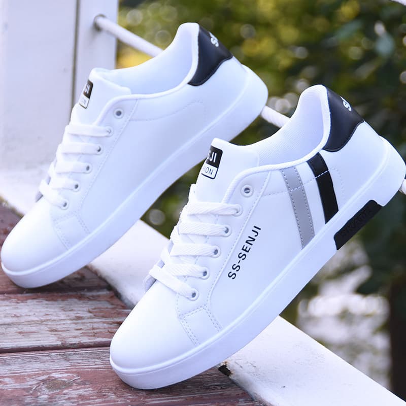 Sapatos brancos pequenos sapatos masculinos 2026 primavera All-Match na moda esportes tênis casuais rendas respirável sa