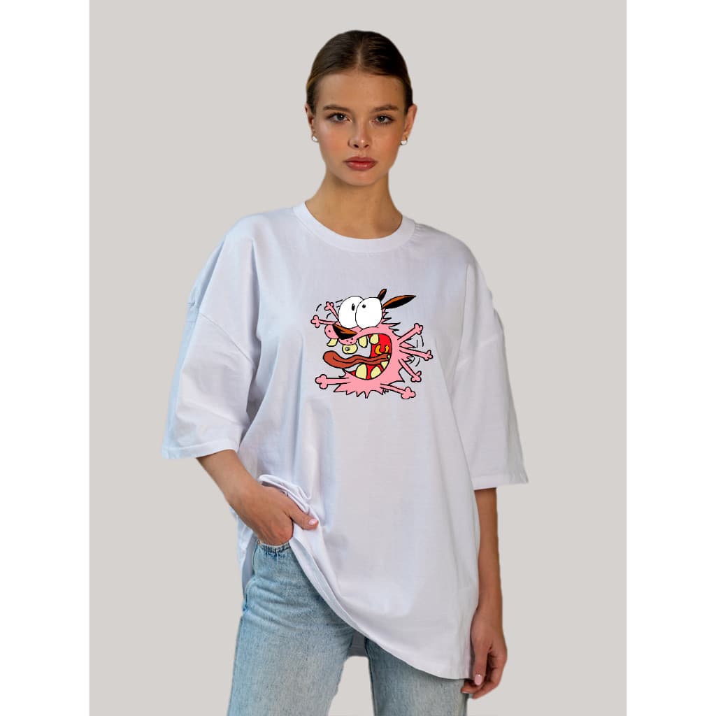Camiseta Oversized Unissex Courage Entre o Medo e a Diversão com o Cão Mais Corajoso da TV Street