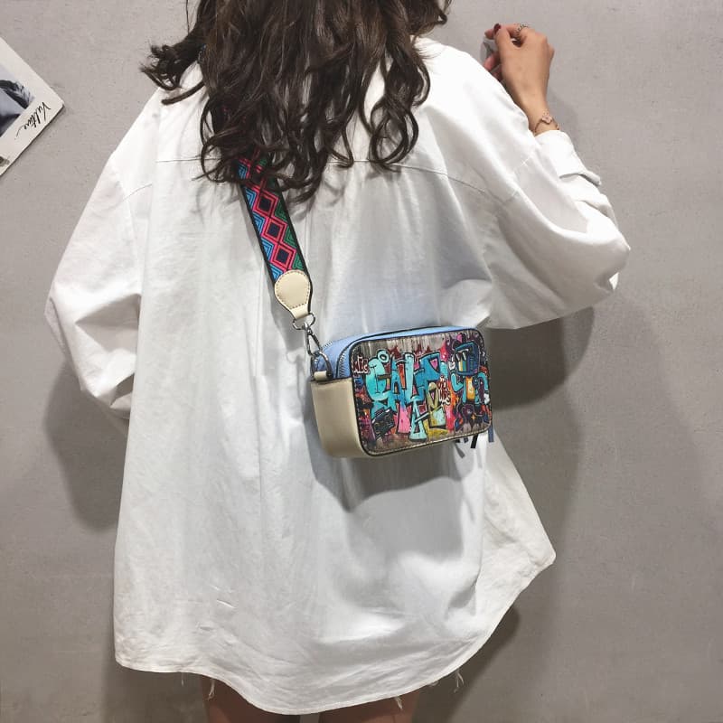Ins Super quente pequeno saco feminino 2026 novo estilo influenciador mel disco de banda larga pequeno quadrado saco de