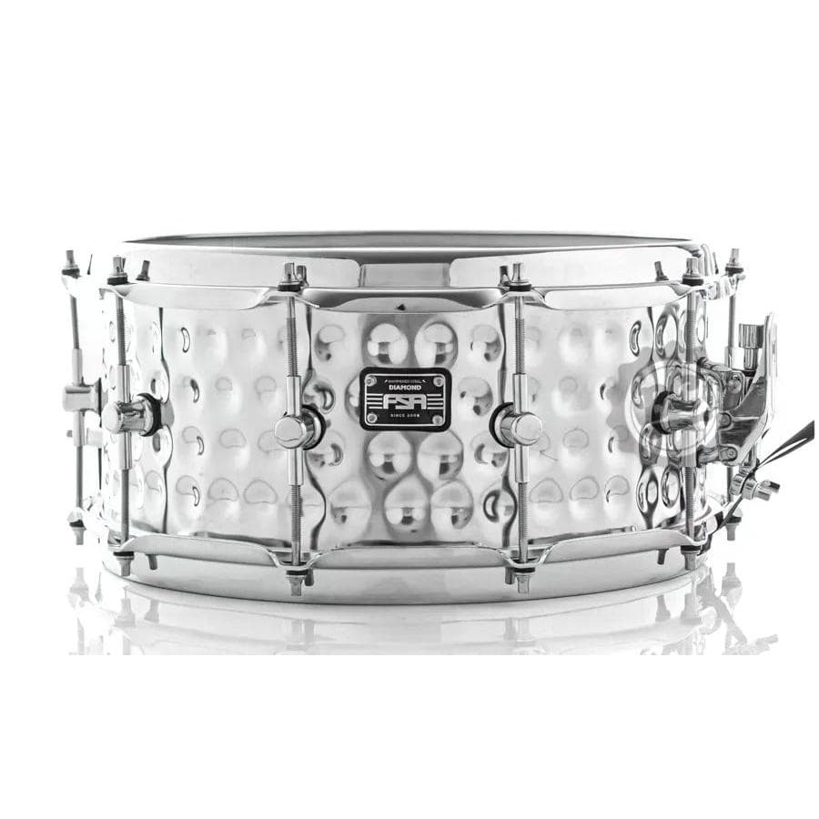 Caixa FSA Drums Diamond Hammered Steel 14x6¨ em Steel Shell Martelado Aros Curved Fat Hoop