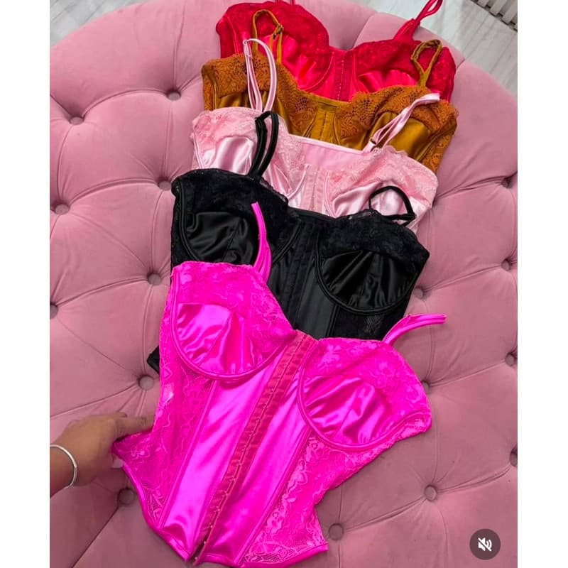 Corselet Cropped Acetinado com Renda
