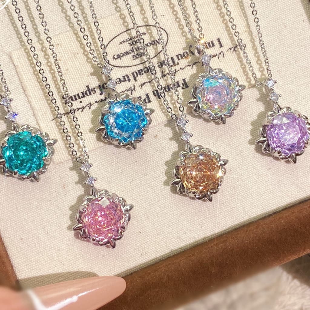 Pingente Água-Marinha Embutido Com Diamante De Alto Carbono E Corte Rosa