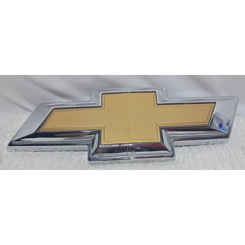 Suporte Com Emblema Grade Gm S10 Original Detalhes Cromado