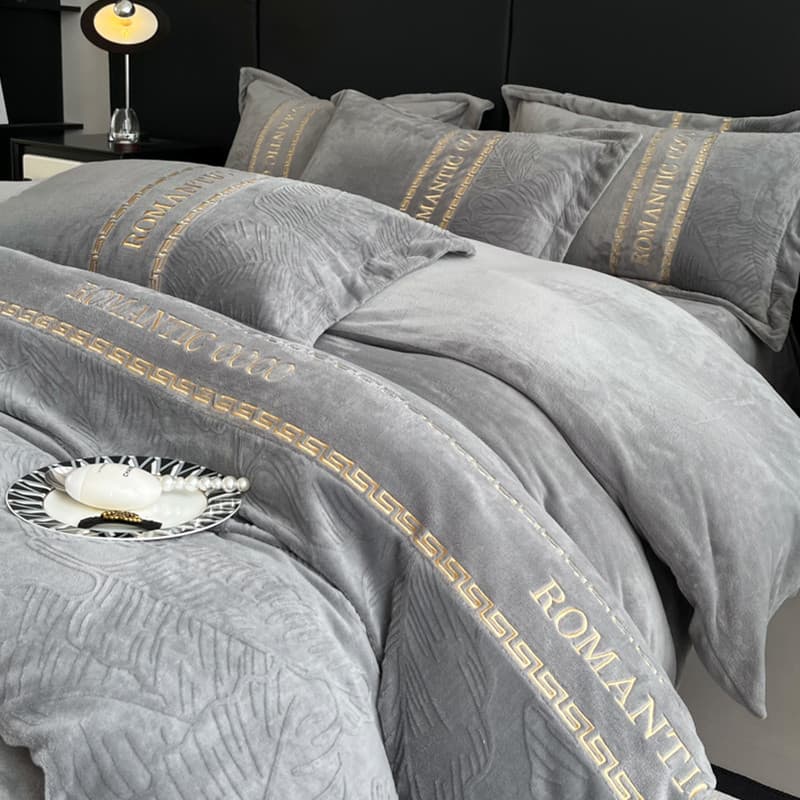 Cama de lã de leite de alta qualidade de luxo leve conjunto de quatro peças outono inverno Coral velo flanela dupla face