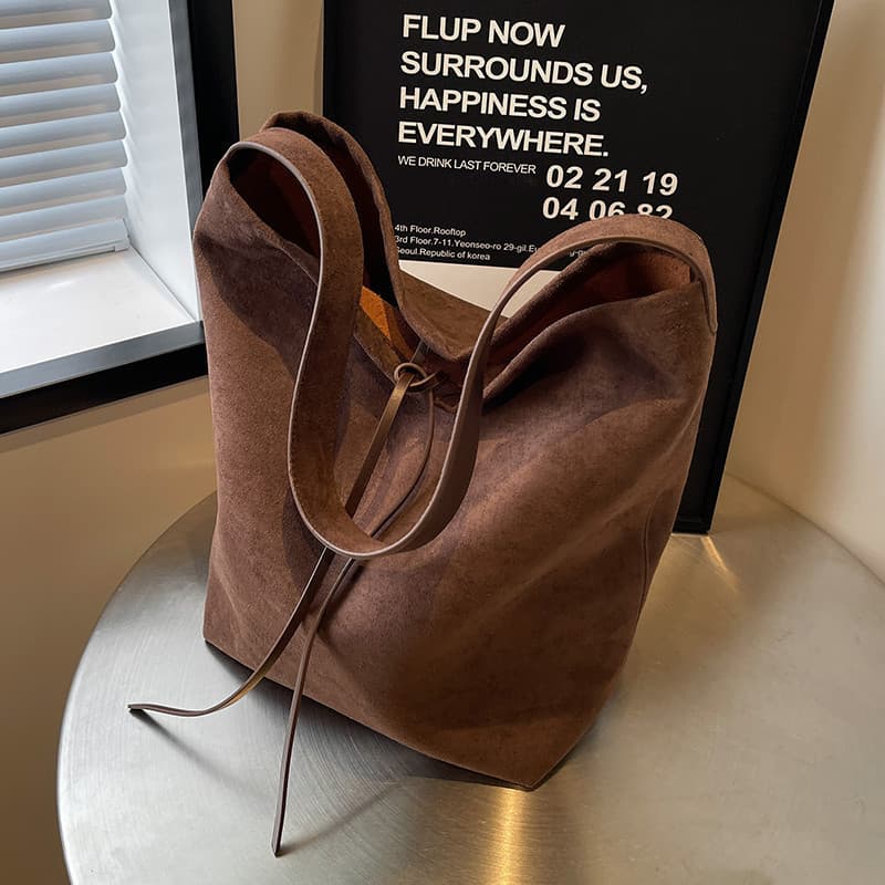 Bolsa de camurça de alta qualidade feminina 2025 novo estilo verão moda Melade bolsa de ombro grande capacidade bolsa ba