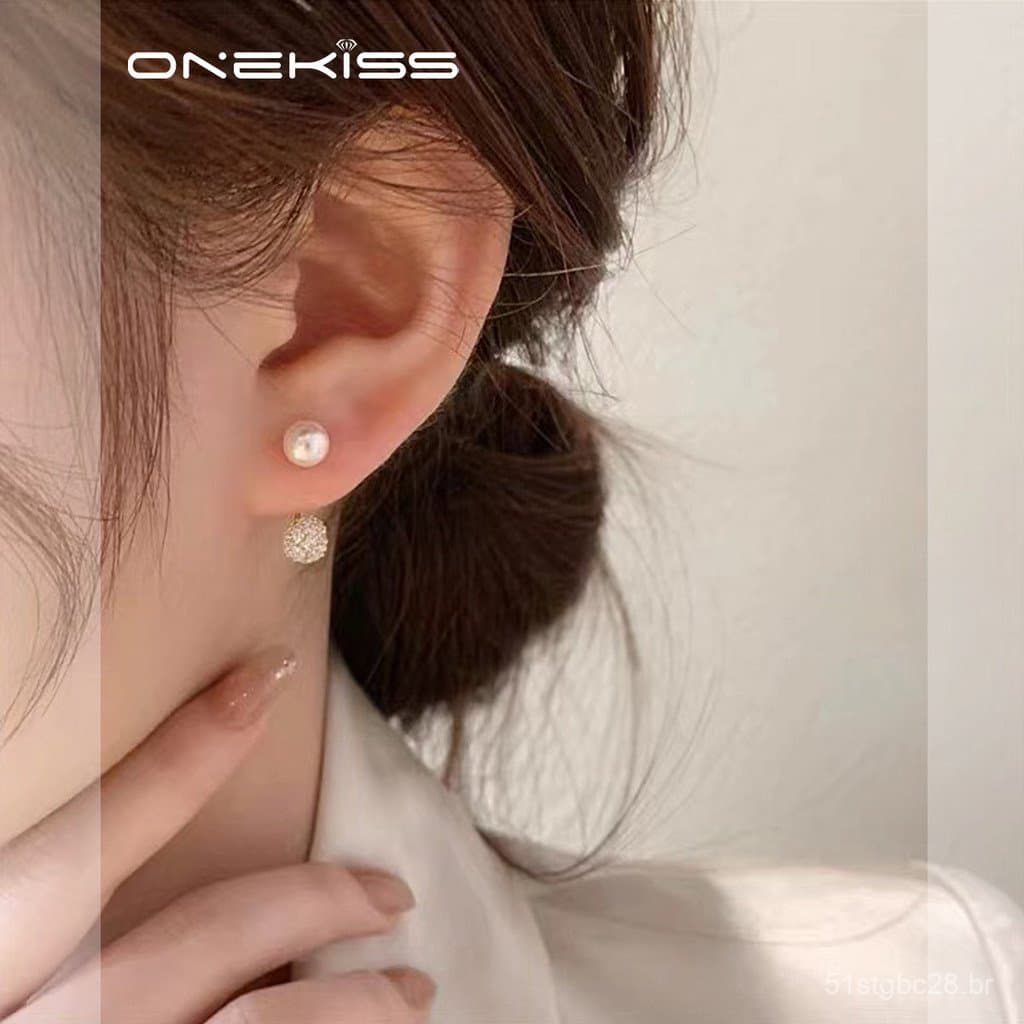 Brincos de pérola simples e requintados para mulheres, novo modelo popular de 2025, design de nicho de luxo leve, sensaç