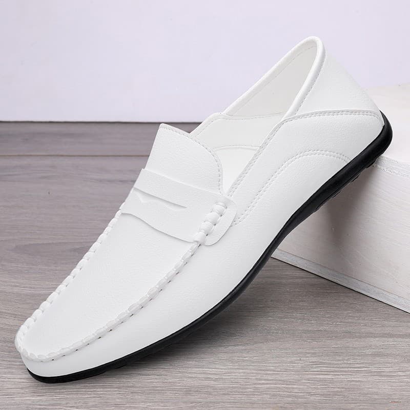 2025 verão branco Casual sapatos de couro masculino deslizamento-em ervilhas preguiçosas sapatos masculinos britânicos t