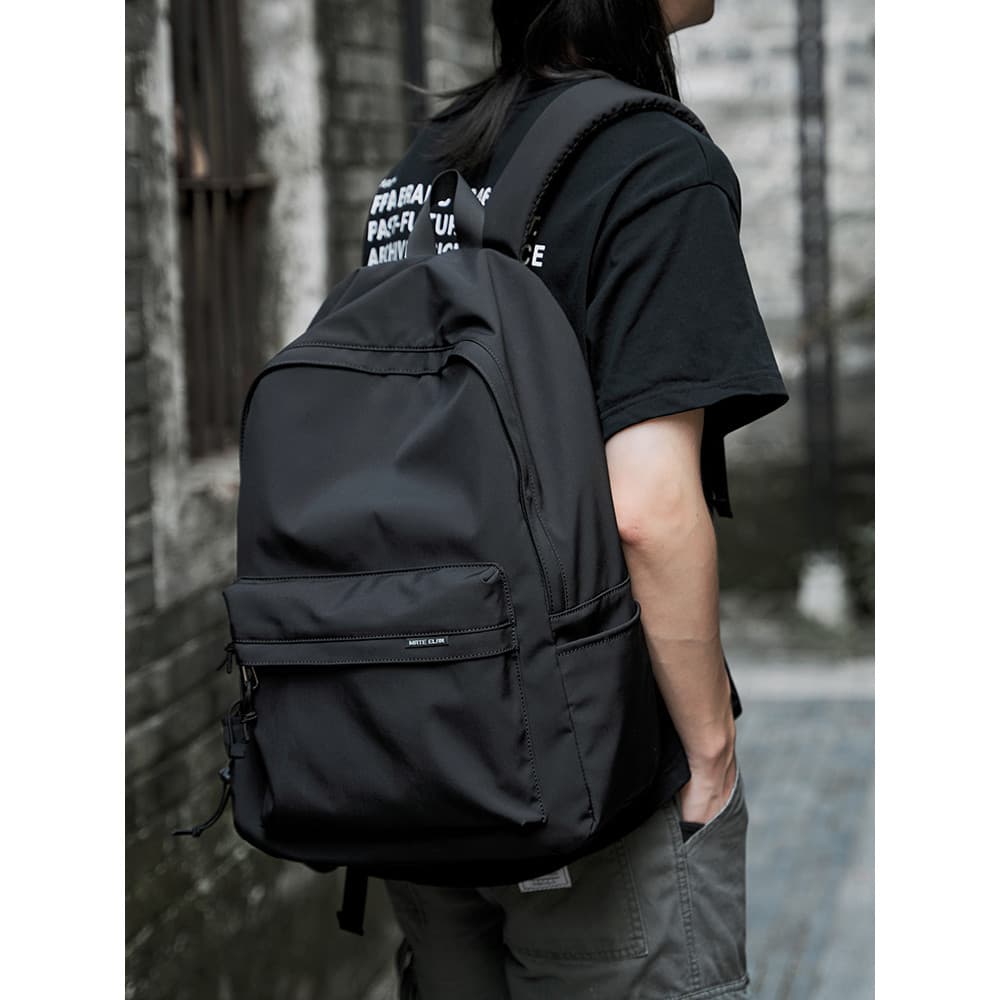 2025 novo estilo moda estudante mochila dos homens do ensino médio estudantes universitários Casual leve mochila feminin