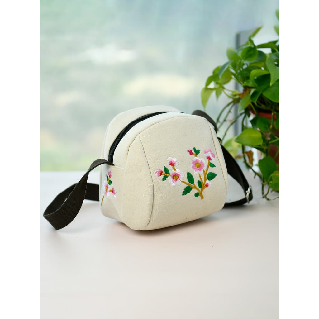Estilo étnico bordado flor bolsa de lona senhoras saco do mensageiro pequeno saco Casual All-Match bolsa de ombro leve s
