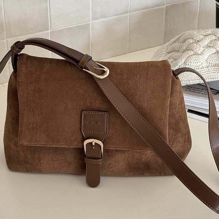 Bolsa Feminina de Camurça Retrô Ombro e Transversal Vintage Espaçosa Casual Chic