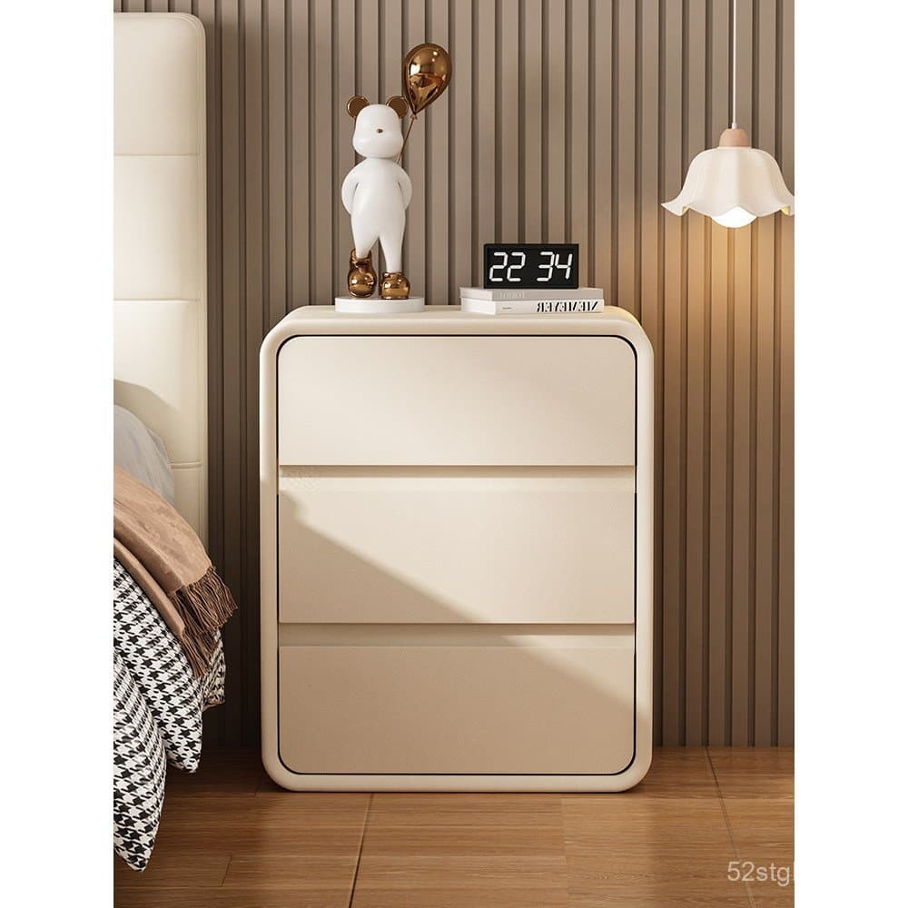 Mesa de cabeceira minimalista em madeira maciça, estilo creme moderno e simples, design italiano, luxo discreto, de chão