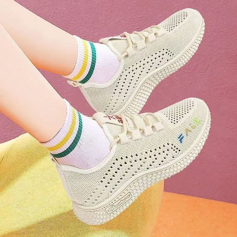 Primavera verão 2025 novo estilo sapatos femininos respirável malha oca sapatos casuais correndo sapatos esportivos Anti