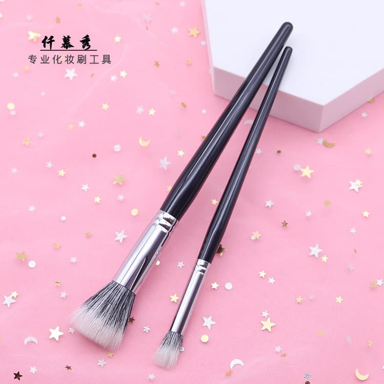 Qian Muxiu Pincel grande de cor de pontos de tamanho pequeno Pincel de corretivo Pincel de pó solto Pincel de Blush Pinc