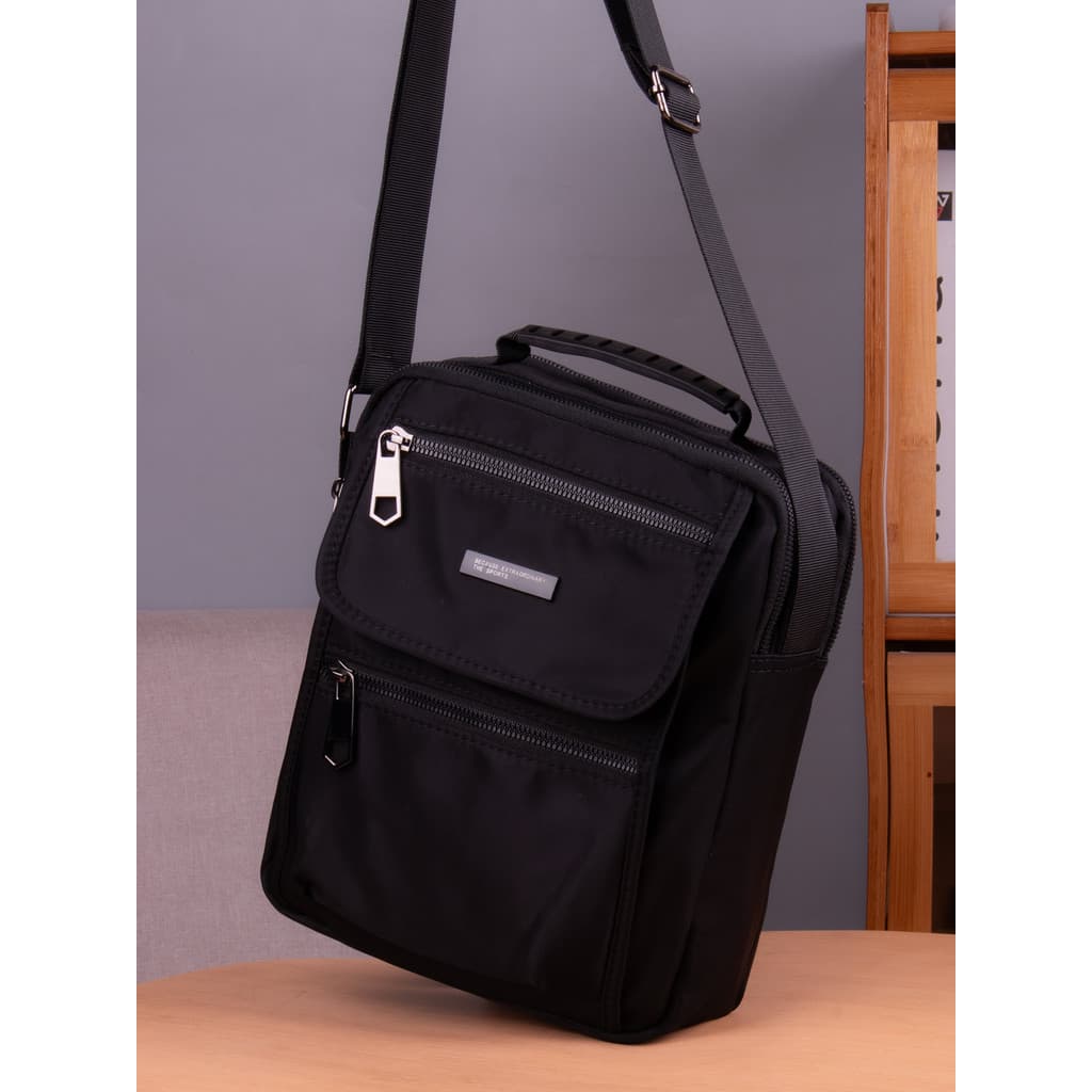 Novo estilo bolsa mensageiro masculina Vertical esportes bolsa de ombro moda portátil grande capacidade Multi-compartime