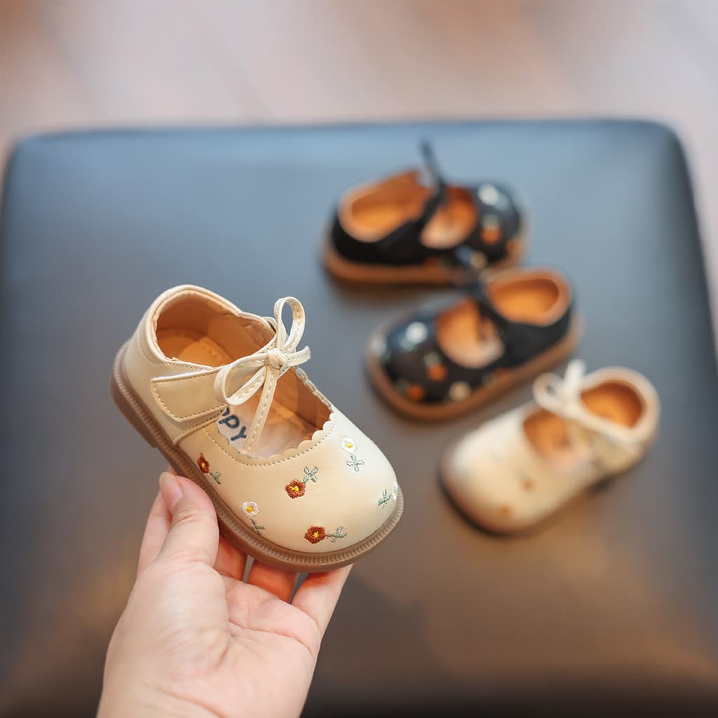 Feminino sapatos de bebê primavera verão meninas pequenos sapatos de couro único sapatos crianças princesa sapatos sola