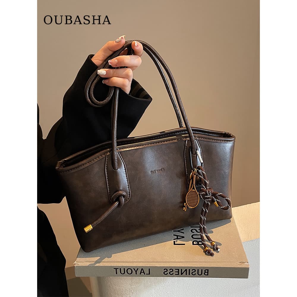 High-End sentido grande capacidade saco senhoras 2026 novo estilo Super quente All-Match bolsa de ombro nicho luz luxo C