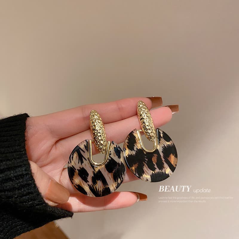 Agulha de prata acrílico leopardo impressão brincos europeu americano Design sentido único círculo geométrico brincos el