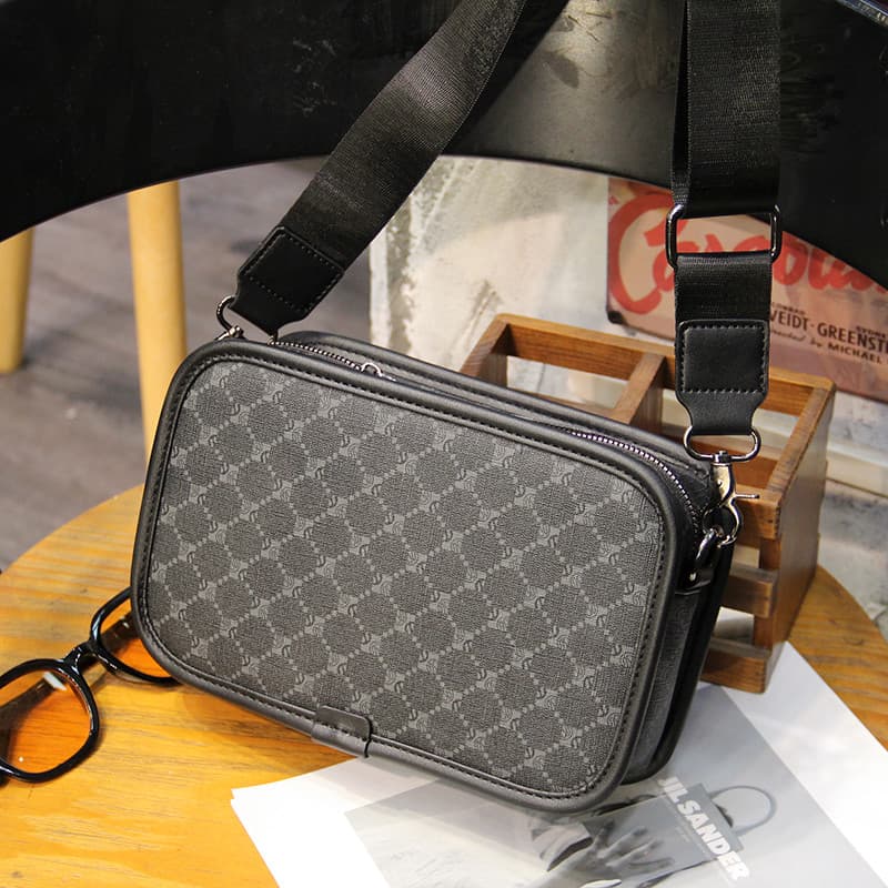 Moda verificada bolsa de ombro rua na moda pequena bolsa de ombro versão coreana bolsa mensageiro masculina Casual Commu