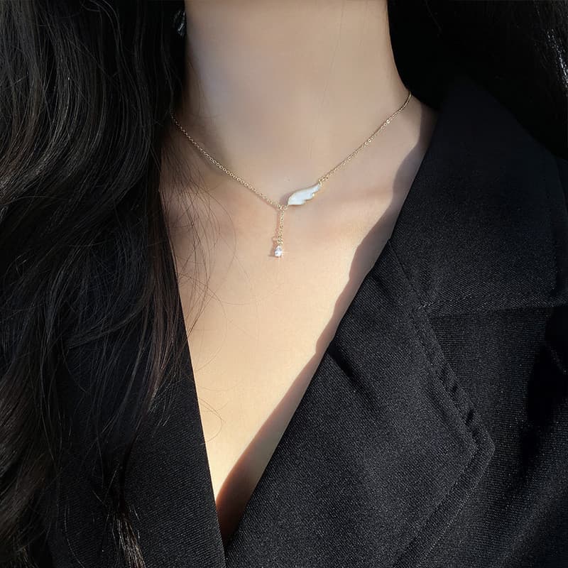 [Estoque pronto] Colar feminino verão ins estilo legal simples temperamento clavícula corrente pequeno pingente pescoço