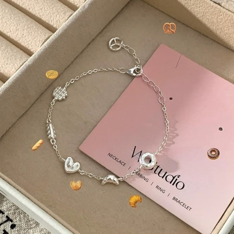 Pulseira De Cabeça De Pão Feminino Nicho Acessórios Temperamento Design Ins Vento Jóias Doce E Adorável De Alto Valor