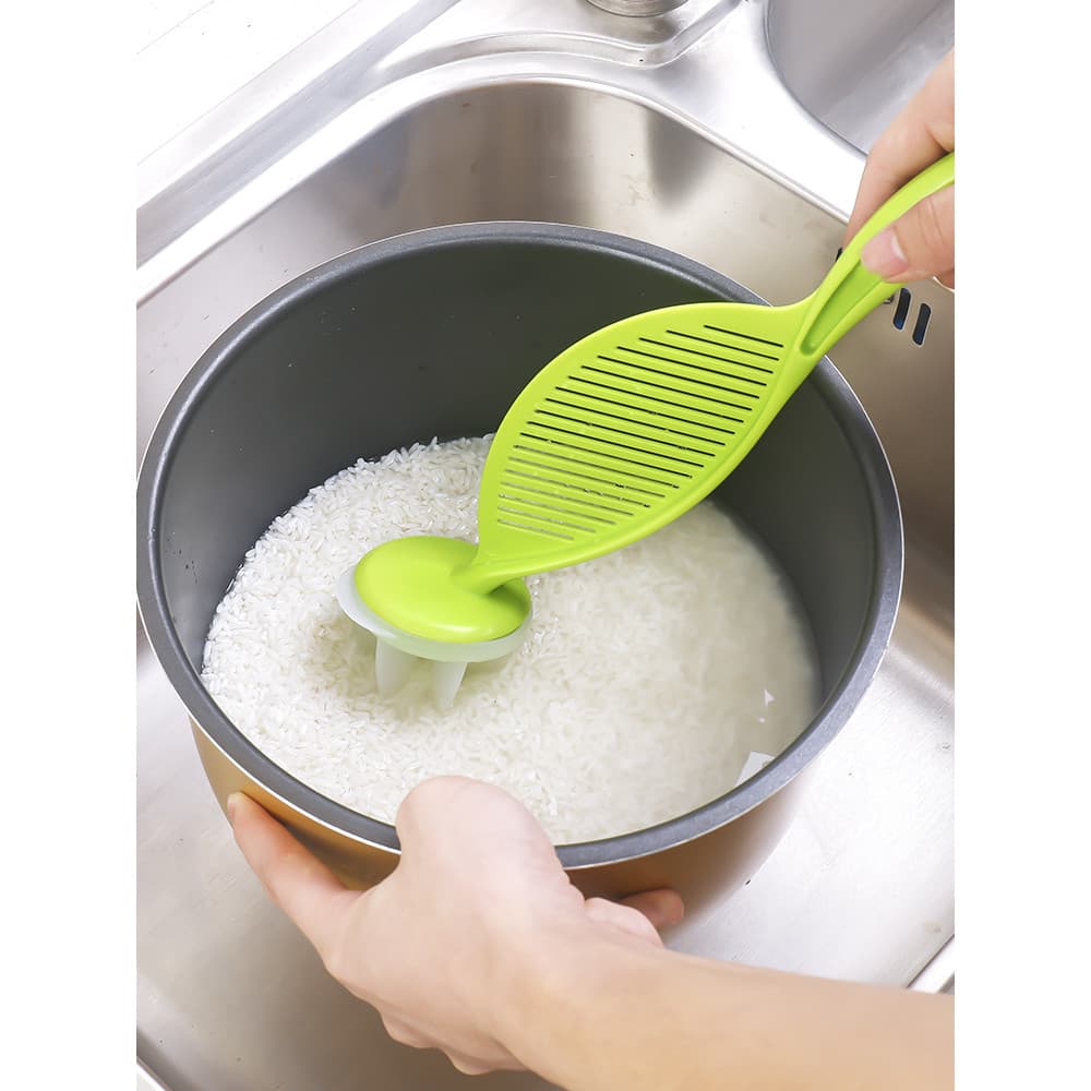 Utensílios de cozinha domésticos ferramenta útil para lavar arroz colher de lavagem de arroz escova de drenagem haste de