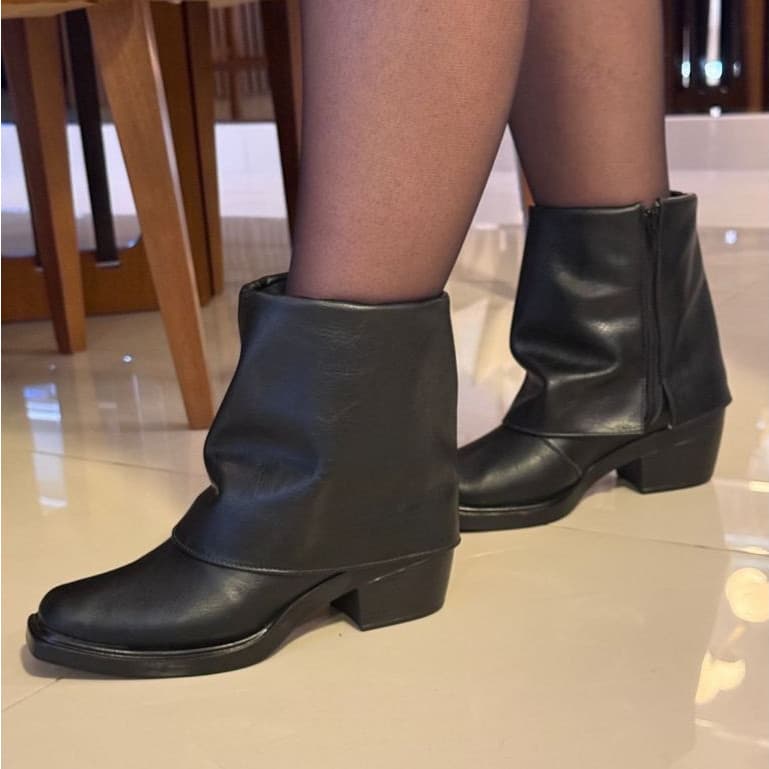 Bota Feminina Couro Cano Capa Salto Bloco 2026