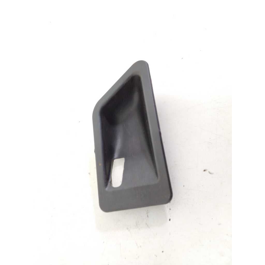 Moldura Maçaneta Da Porta Esquerda Foat Tipo 96  Dianteira/traseira