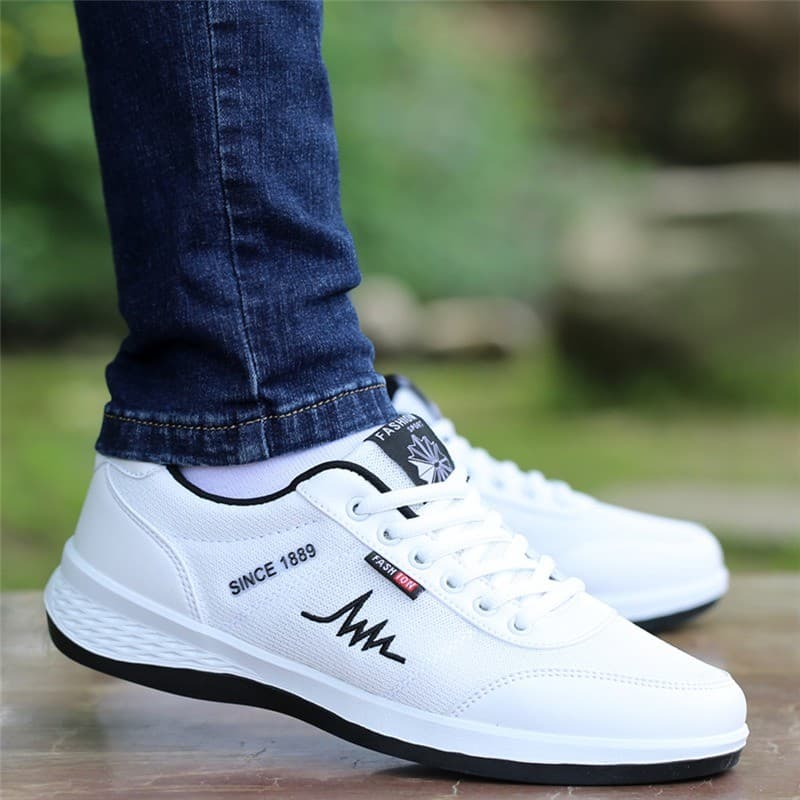 Sapatos masculinos 2026 novo estilo verão malha respirável velho pequim pano sapatos masculinos brancos sapatos esportiv