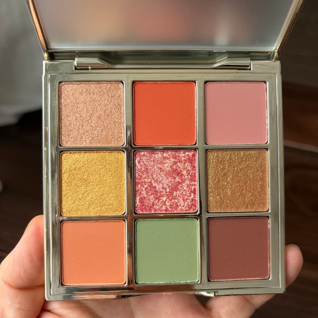 Yuan 109 Paleta de sombras de nove cores c07 Paleta de sombras de cor de abacate Marcador perolado fosco Iluminador Pale