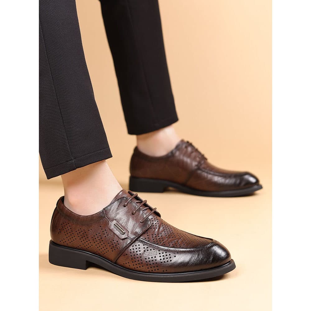Sapatos de couro masculinos de verão 2026 novo estilo couro genuíno oco respirável negócios Formal Wear britânico High-E