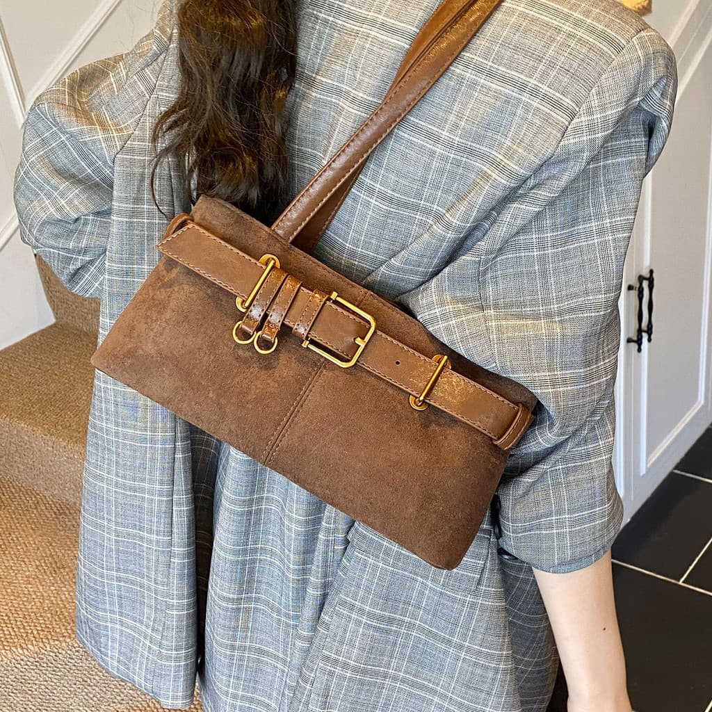 Verão Commuter saco de grande capacidade feminino 2025 novo estilo elegante All-Match um ombro axilas saco Super