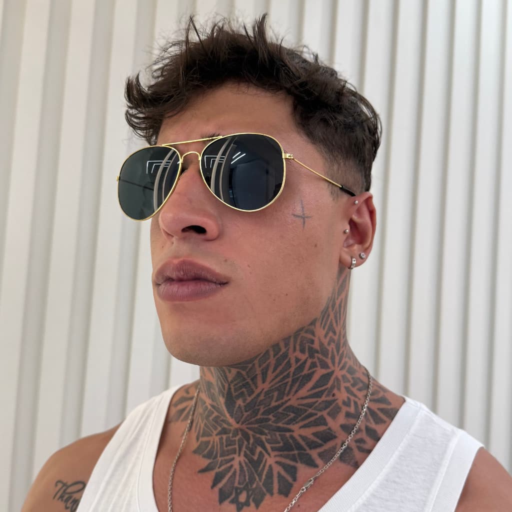 NEWS Óculos de Sol Preto com Design Moderno – Ideal para o Dia a Dia com Estilo