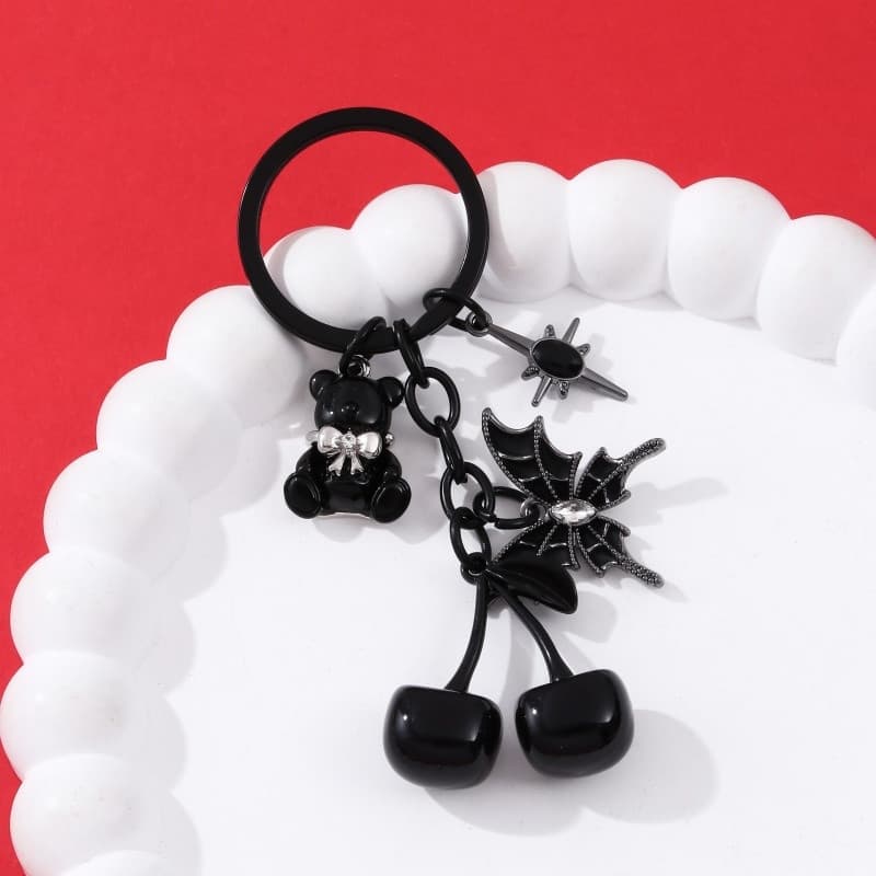 1pc Na Moda Cereja Borboleta Urso Esmalte Chaveiro Preto Estilo Y2K Para Artesanal DIY Jóias Descobertas Lembrança Prese