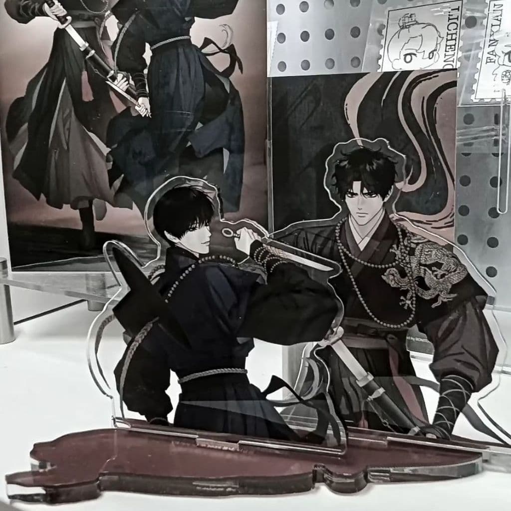 Suporte De Acrílico Coreano BL Manwha Vingança 라고 Figura Exibição Anime Bens Coleção Mesa Decoração Ornamento Acessórios