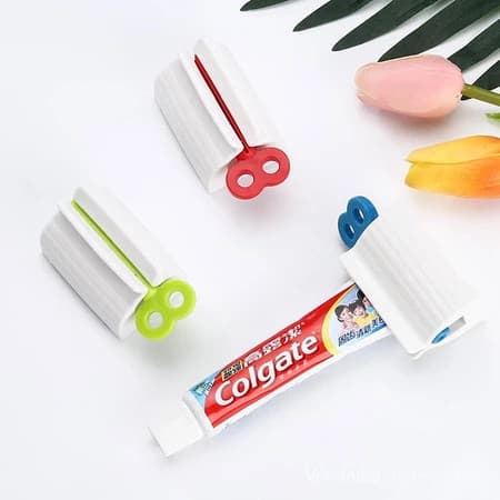Dispenser Automático para Tubo de Pasta de Dente