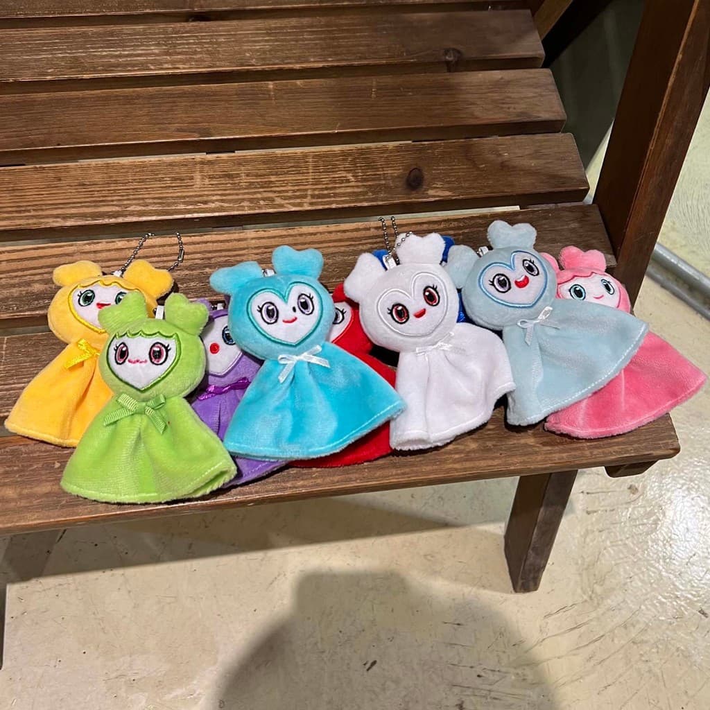 Boneca de pelúcia fofa Kpop TWICE Momo, chaveiro fofo, presente para fãs XDWD