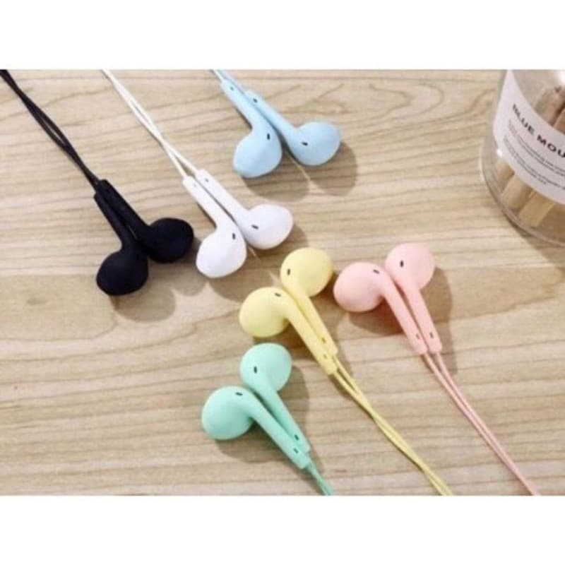 KIT 50 Fone de ouvido Macaron com fio 3,5mm, earbuds coloridos, redução de ruído com  microfone