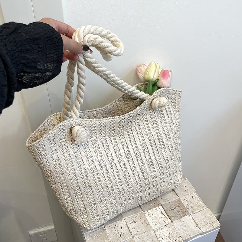 Bolsa de palha feminina 2024 moda simples grande capacidade senhoras bolsa de ombro oco sacola MGPU