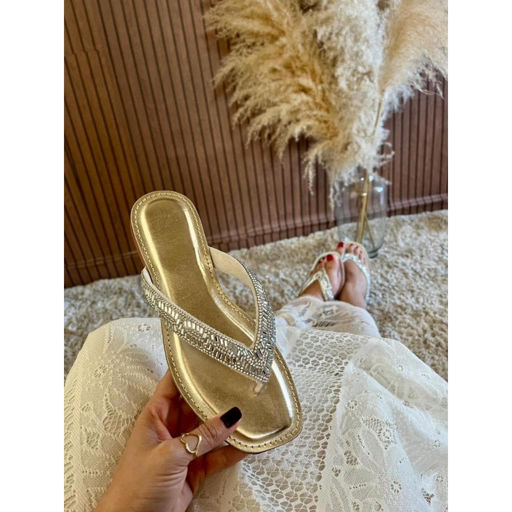Sandália Rasteira Feminina Via Scarpa Chinelo Strass Macio