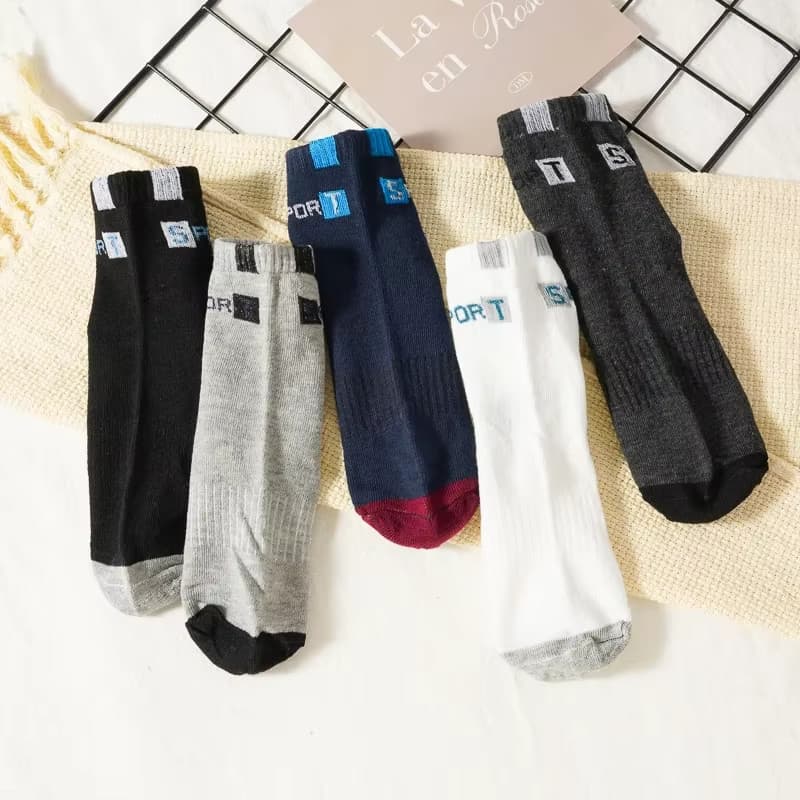 Kit 5 Pares de Meias Masculinas Esportivas Cano Médio – Casuais, Respiráveis e Confortáveis com Estampa Moderna