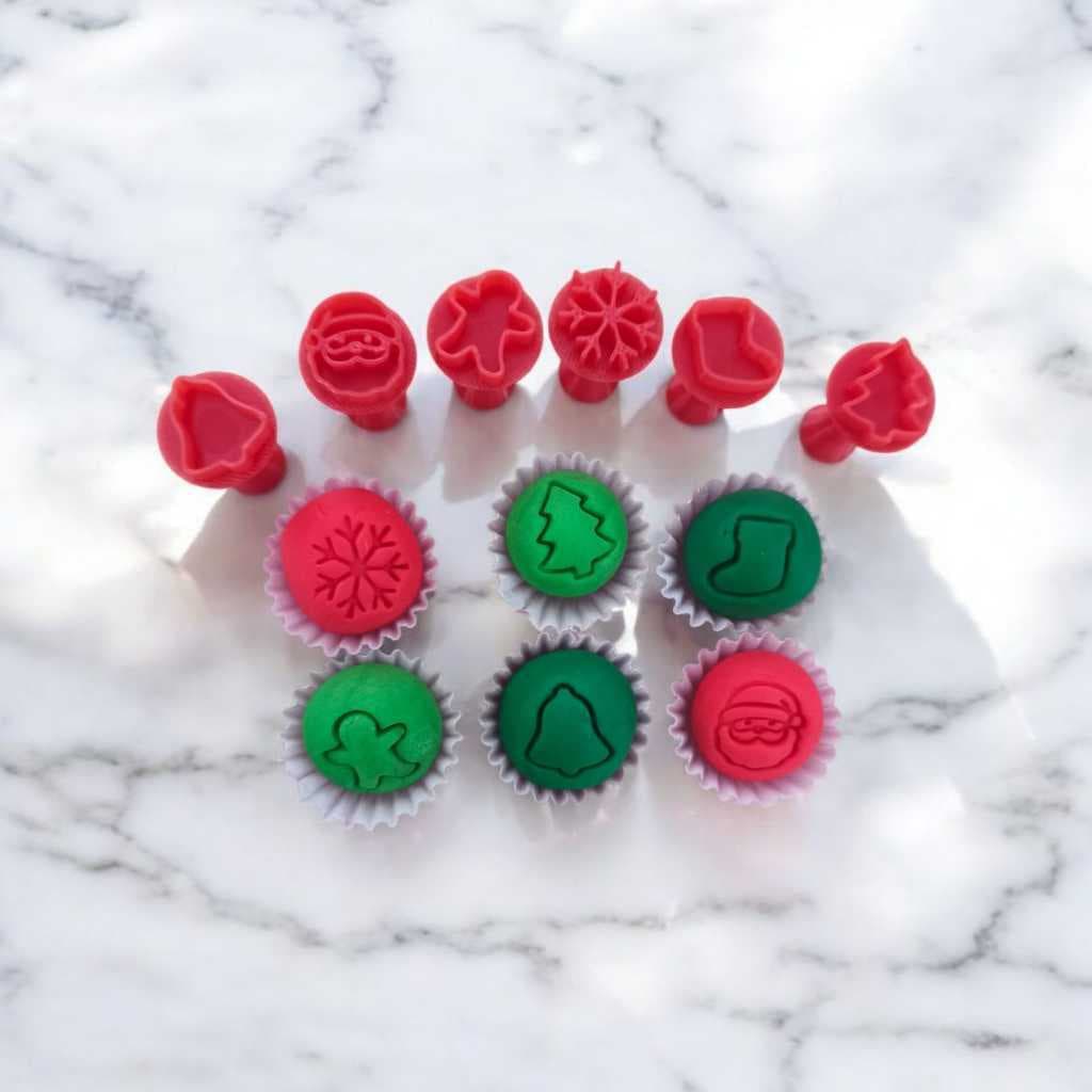 Natal Mágico Carimbos para Brigadeiro e Doces  Festa Natalina| Kit 6 peças | Papai Noel, Árvore, floco de neve | 3x2cm