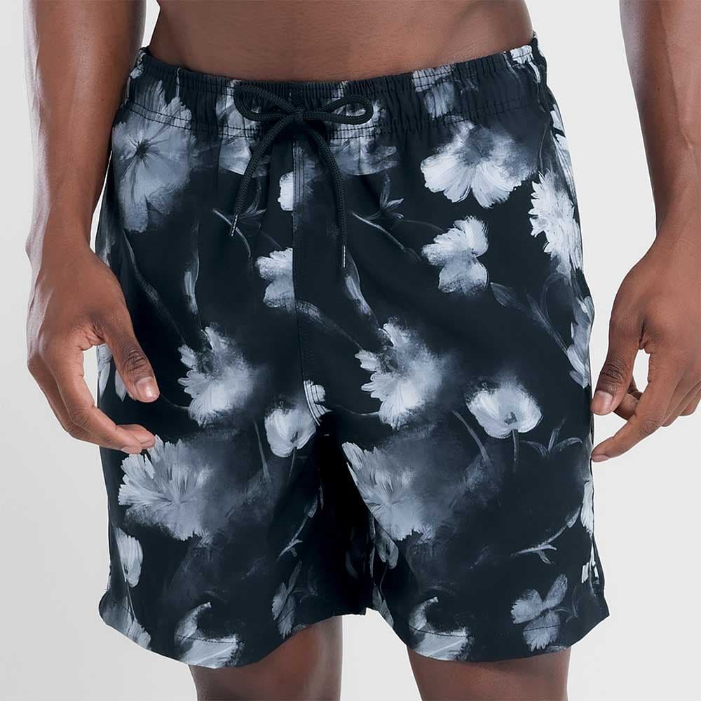 SHORTS ESTAMPADO FORAL PRETO E BRANCO PLUS SIZE