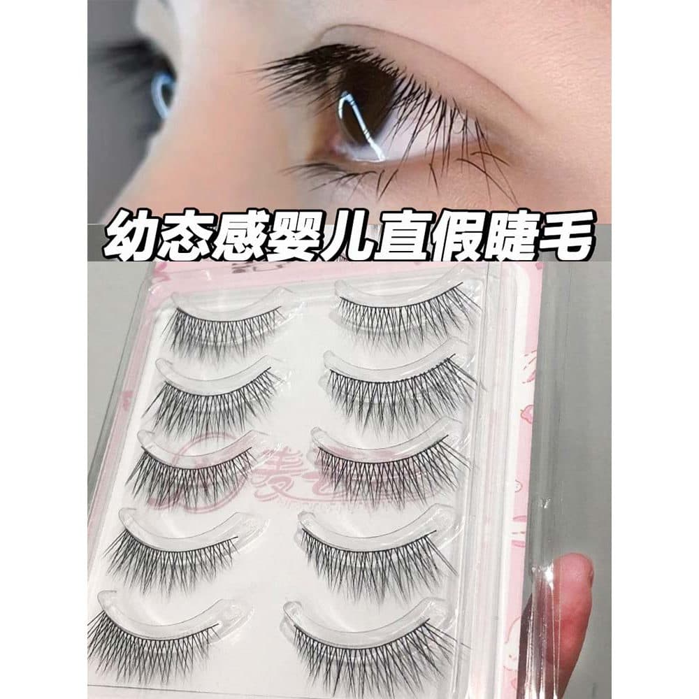 Jovem atitude ligeiramente pendurado bebê em linha reta cílios postiços feminino simulação Natural Super macio uma peça