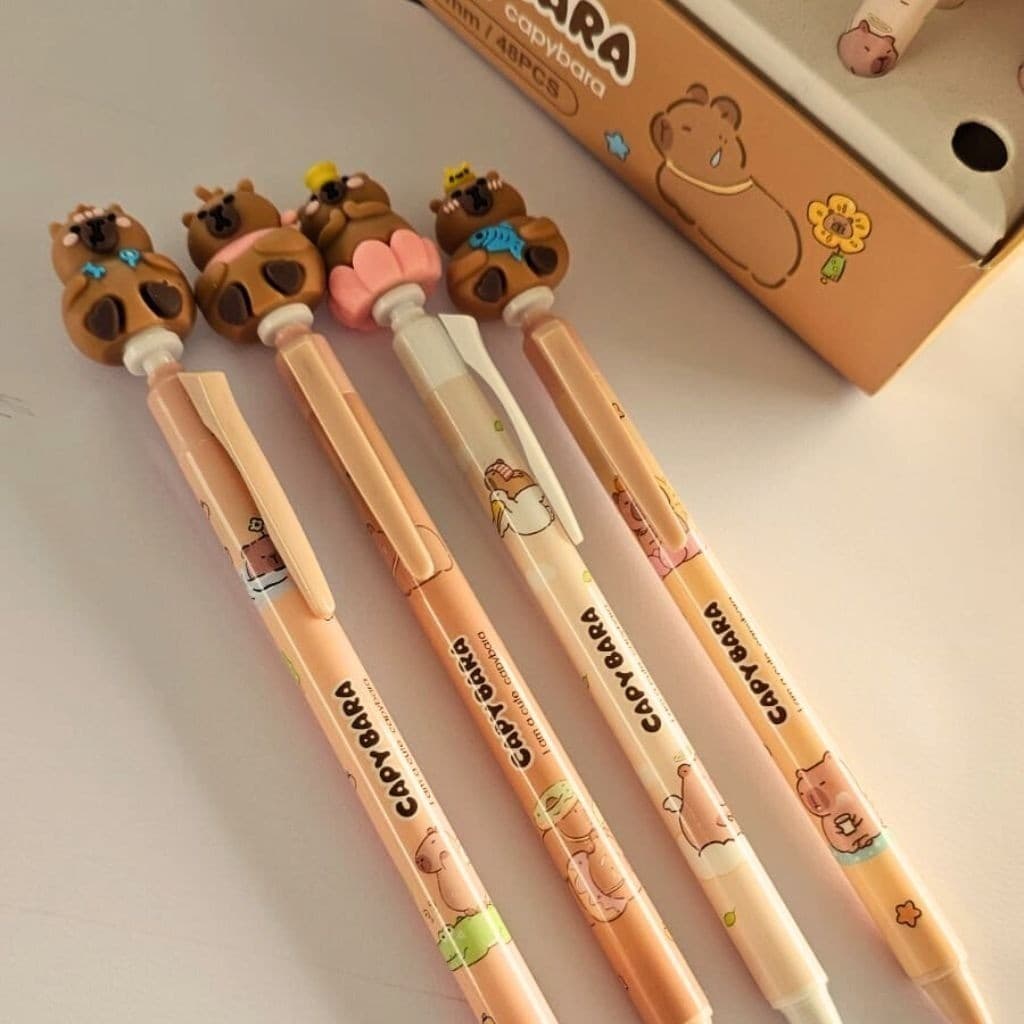 Caneta em Gel Capivara Cor Preto Fofa 0.5mm Papelaria Kawaii, Escrita Suave e Macia, Ideal para Estudo, Presente