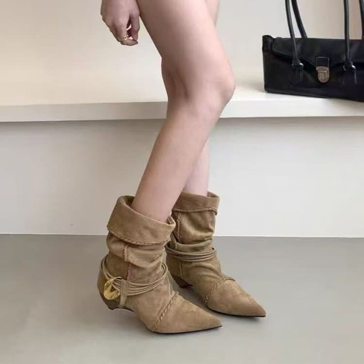 Botas Femininas Bico Fino Salto Grosso Botas Curtas de Camurça Botas de Moda Slip-On