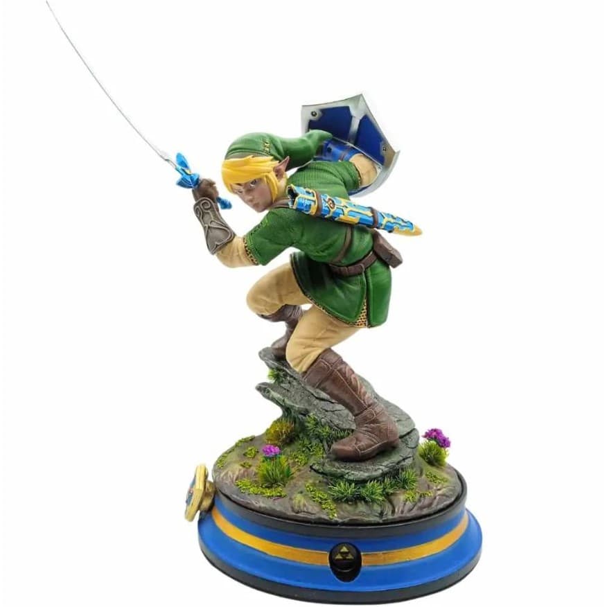 Estátua The Legend of Zelda Link com a Master Sword e Hyrule Shield 20cm