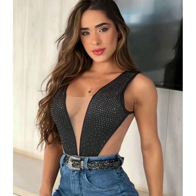 Body Feminino com Abertura Lateral Cavado Pedraria